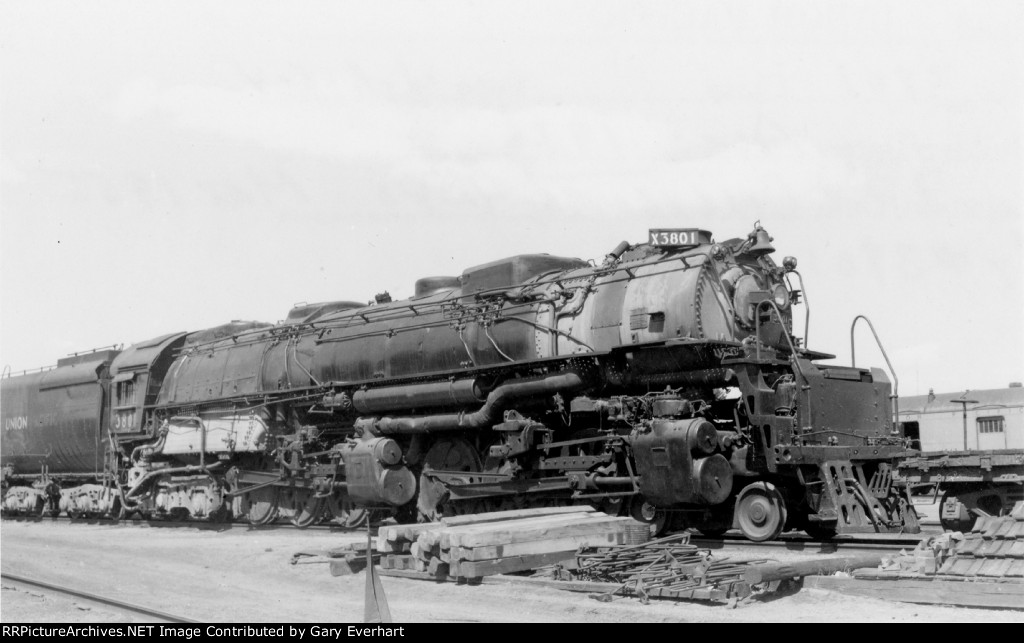 UP 4-6-6-4 #3801 - Union Pacific